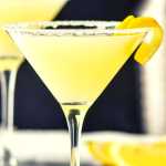 30+ Yellow Cocktails with Vodka (Easy Recipes)
